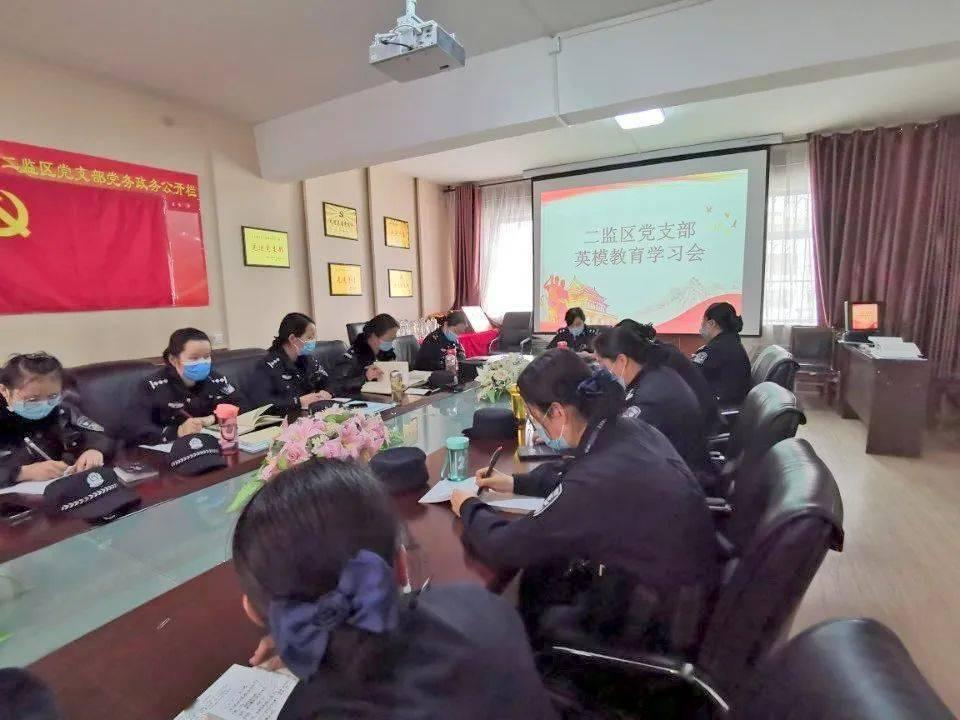 光伏产业链跌价“鲸吞”利润，高测股份、石英股份单季净利环比降七成